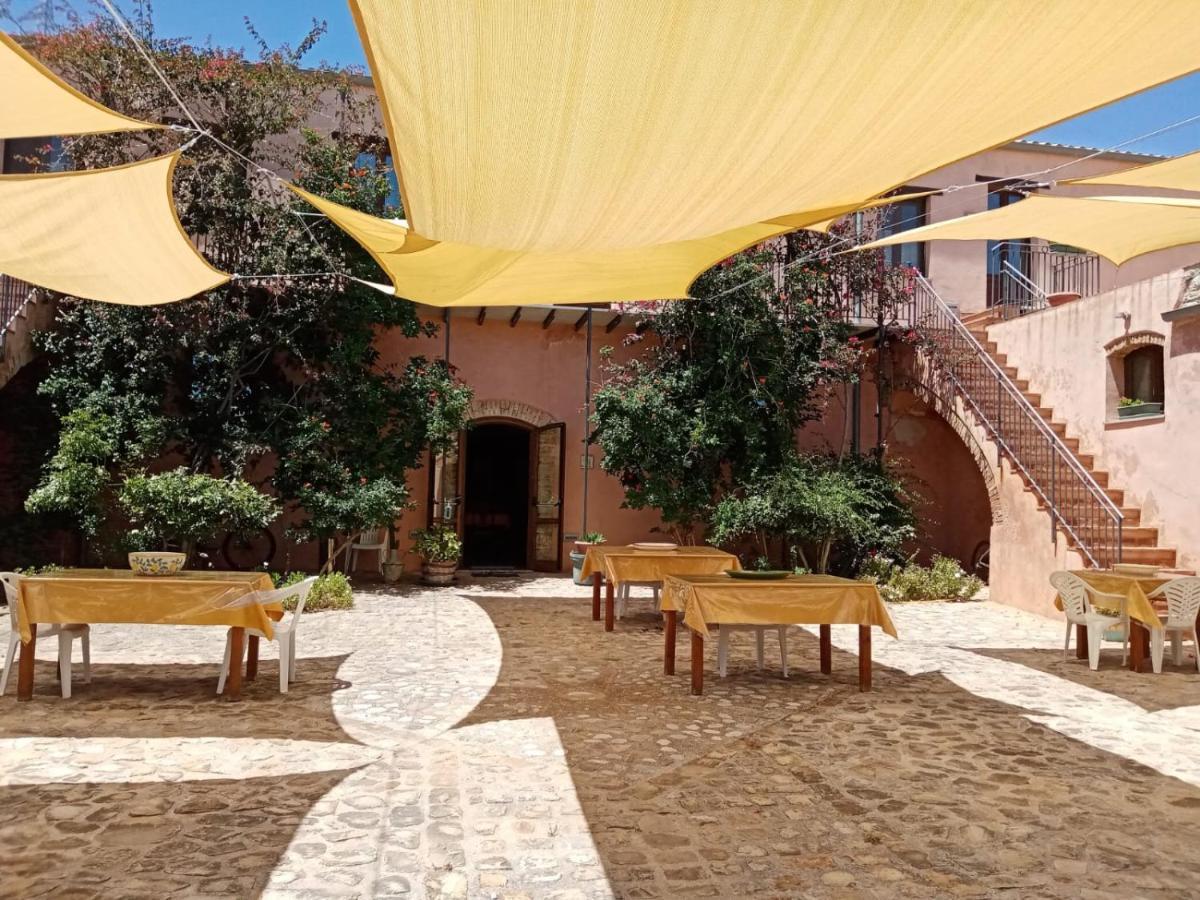Agriturismo Case Tabarani Collesano Exteriör bild