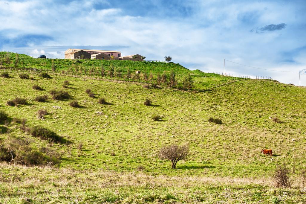 Agriturismo Case Tabarani Collesano Exteriör bild